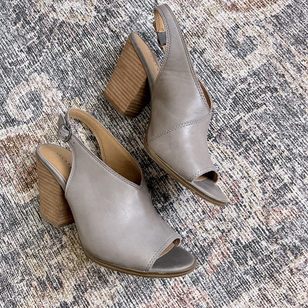 LUCKY BRAND Women's Ovrandie Leather Pump--Size 9m/40 (EUC)